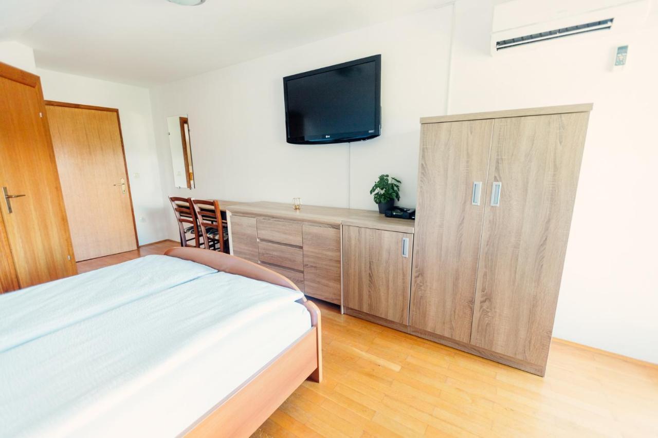 Frankovic Bed&Breakfast Vinica Ngoại thất bức ảnh