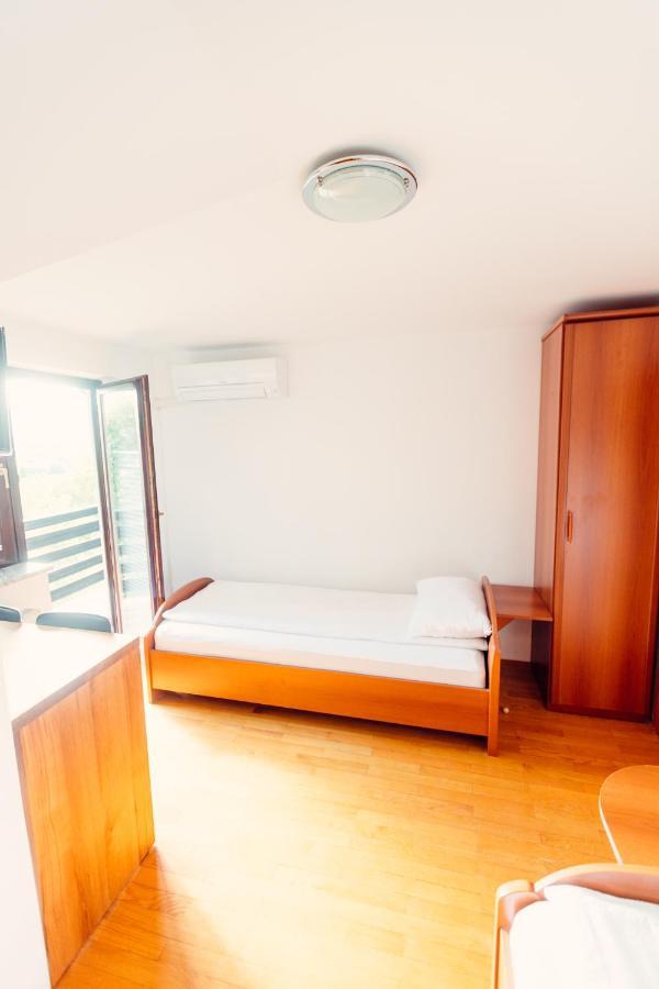Frankovic Bed&Breakfast Vinica Ngoại thất bức ảnh