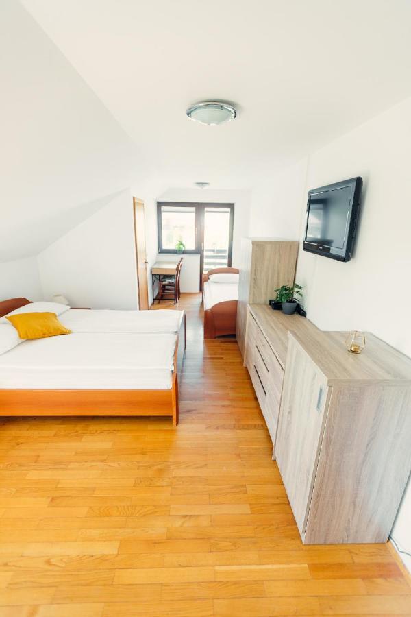 Frankovic Bed&Breakfast Vinica Ngoại thất bức ảnh